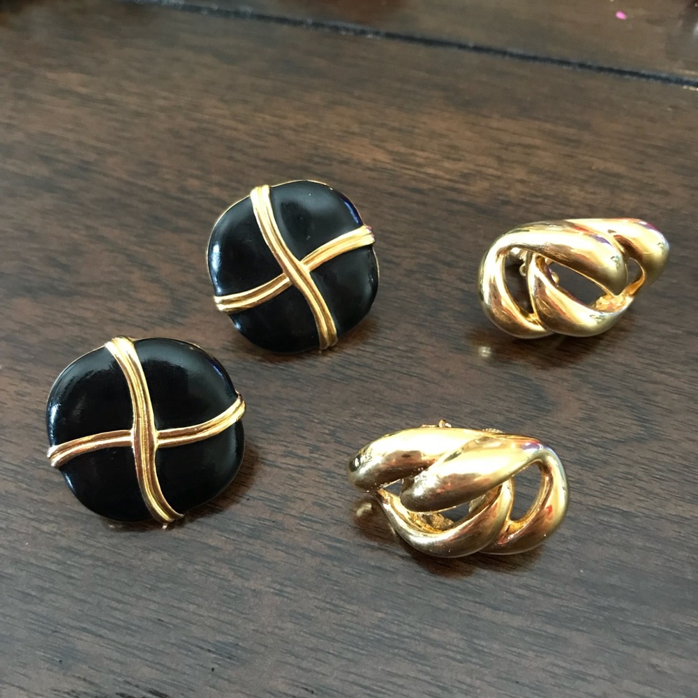 Set of 2 early 90’s clip ons